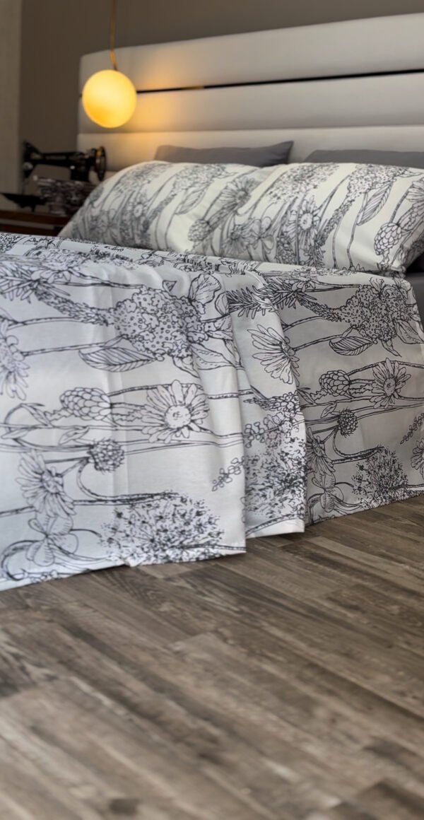 Parure de Lit 6 Pièces – Élégance Florale Gris Perle
