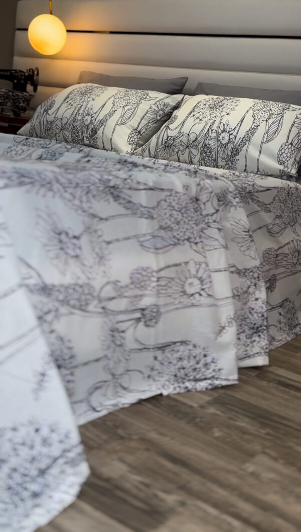 Parure de Lit 6 Pièces – Élégance Florale Gris Perle