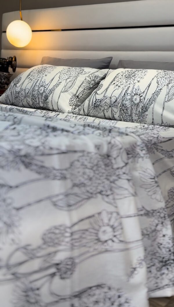 Parure de Lit 6 Pièces – Élégance Florale Gris Perle