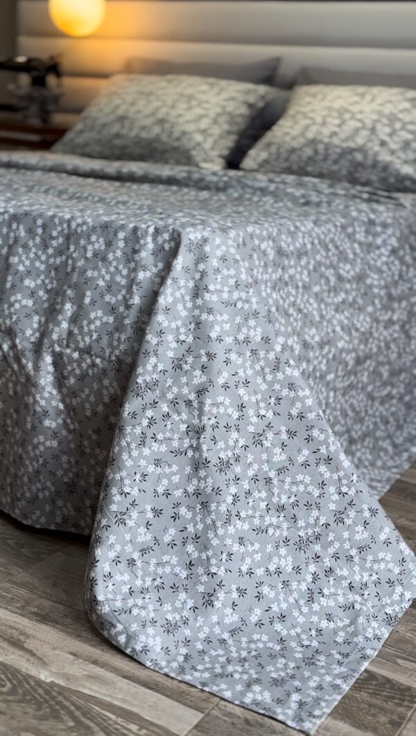 Parure de Lit 6 Pièces – Gris Floral Élégance Moderne