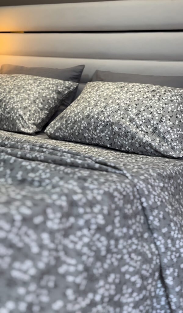 Parure de Lit 6 Pièces – Gris Floral Élégance Moderne