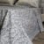 Parure de Lit 6 Pièces – Gris Floral Élégance Moderne