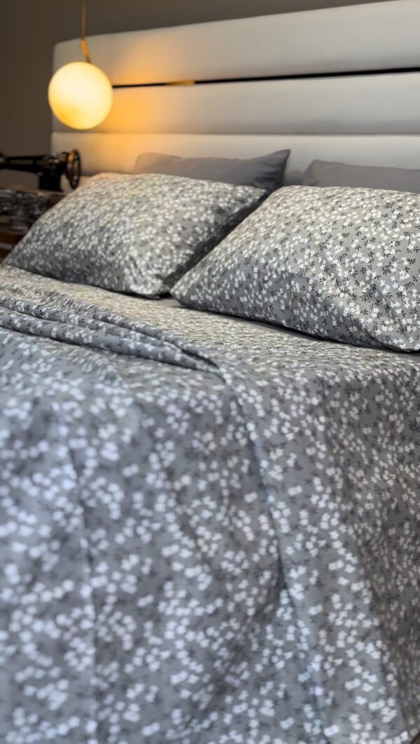 Parure de Lit 6 Pièces – Gris Floral Élégance Moderne