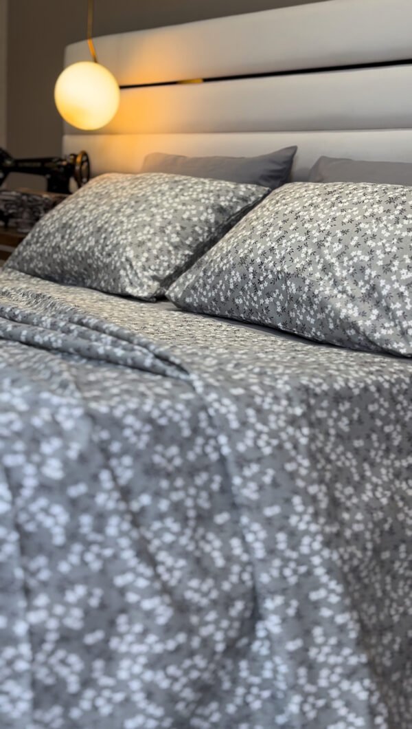 Parure de Lit 6 Pièces – Gris Floral Élégance Moderne