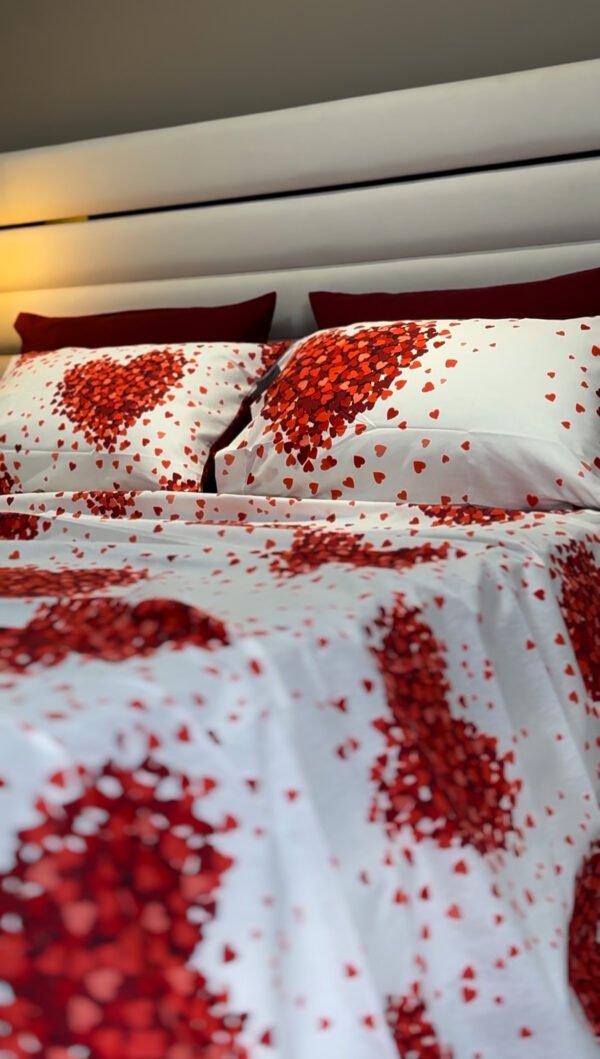 Parure de Lit 6 Pièces – Romance Étoilée Cœurs Rouges