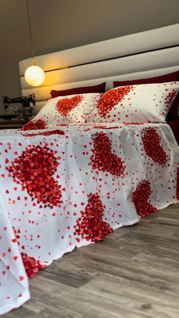 Parure de Lit 6 Pièces – Romance Étoilée Cœurs Rouges