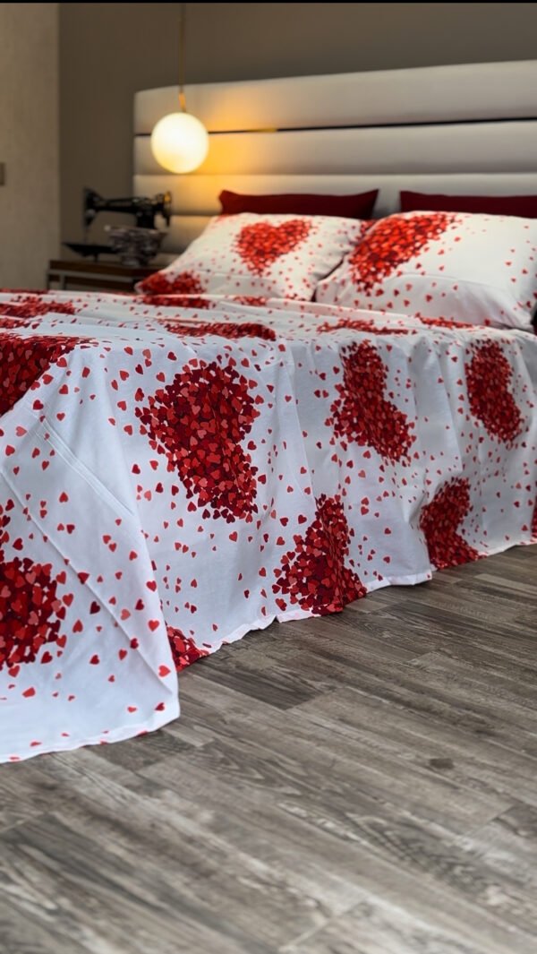 Parure de Lit 6 Pièces – Romance Étoilée Cœurs Rouges