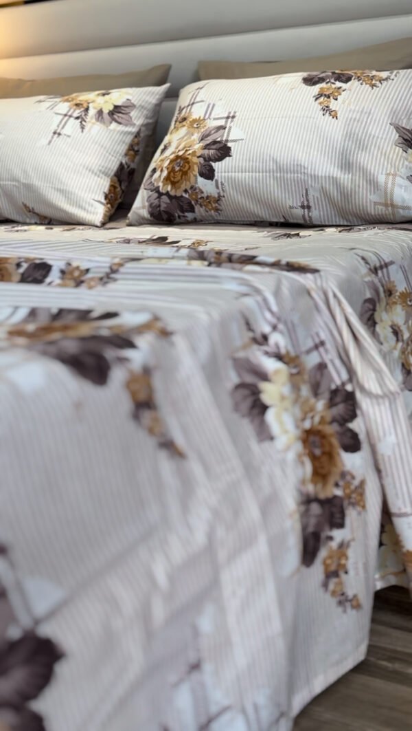 Parure de Lit 6 Pièces – Fleurs Élégantes Beige & Crème