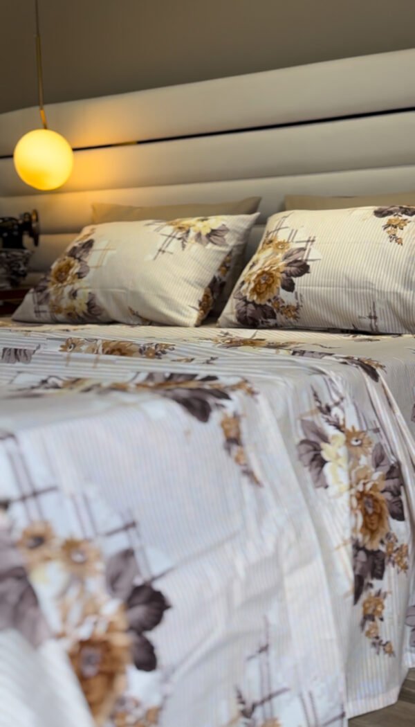 Parure de Lit 6 Pièces – Fleurs Élégantes Beige & Crème