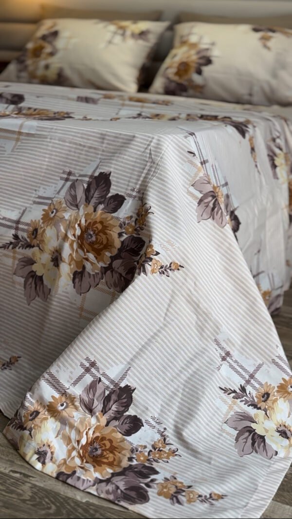 Parure de Lit 6 Pièces – Fleurs Élégantes Beige & Crème