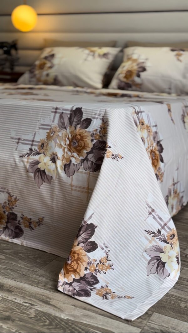 Parure de Lit 6 Pièces – Fleurs Élégantes Beige & Crème