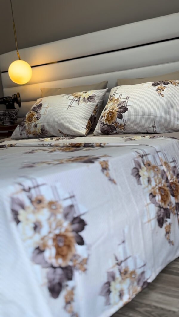 Parure de Lit 6 Pièces – Fleurs Élégantes Beige & Crème