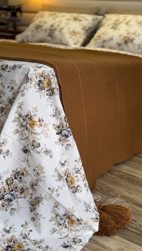 Parure de Lit 6 Pièces – Fleurs Jaunes et Bleues Élégance
