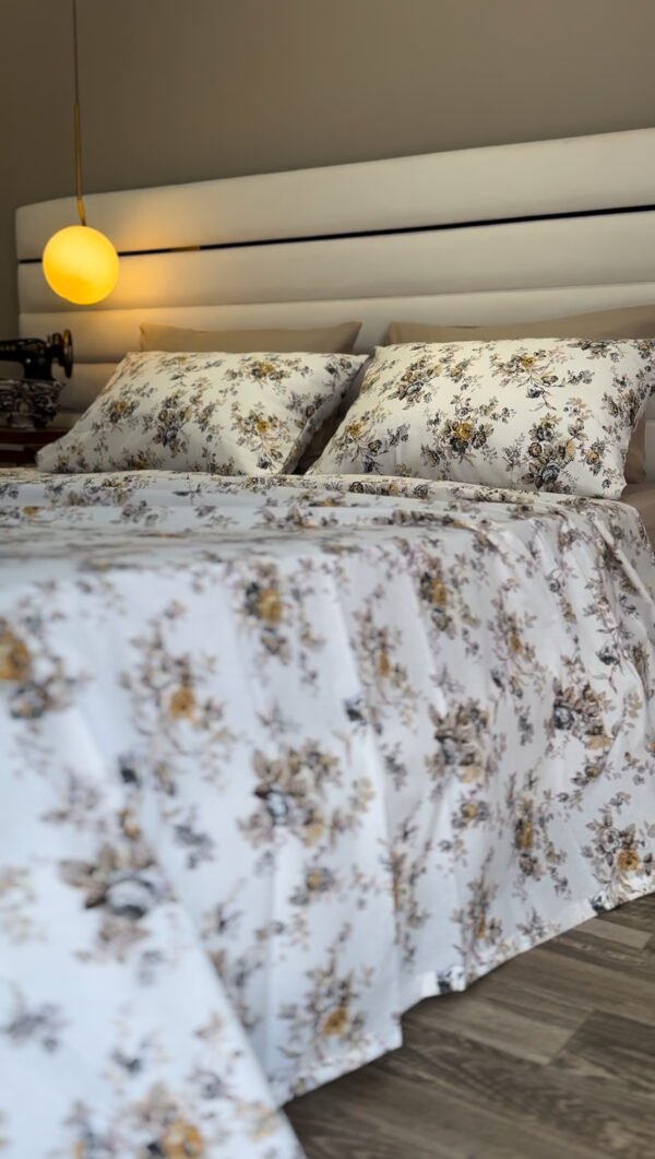 Parure de Lit 6 Pièces – Fleurs Jaunes et Bleues Élégance