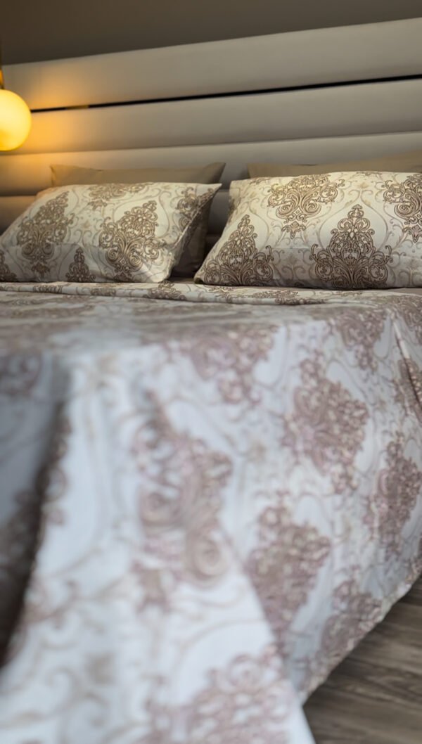 Parure de Lit 6 Pièces – Raffinement Baroque Neutre Beige