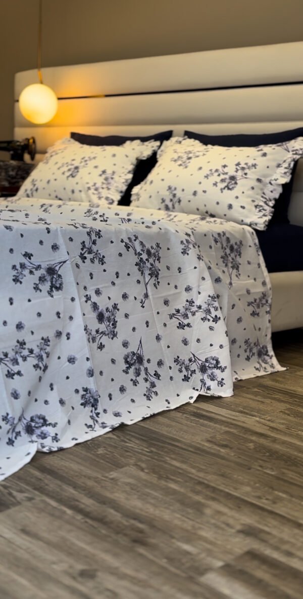 IMG_7578 Parure De Lit Taies à Volant – Douceur Florale Bleu