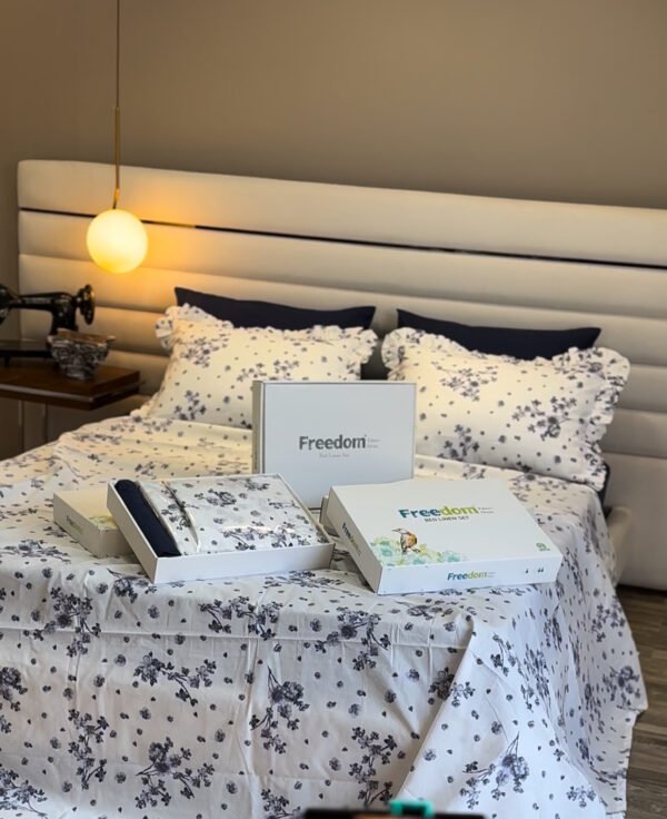 IMG_7590 Parure De Lit Taies à Volant – Douceur Florale Bleu