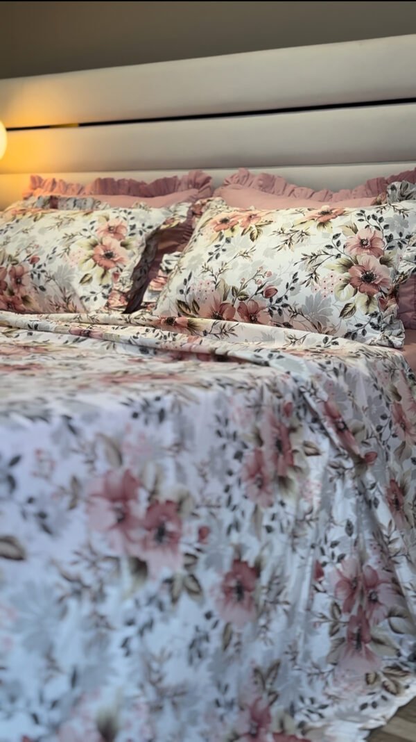 IMG_7612 Parure De Lit Taies à Volant – Jardin Romantique Fleuri