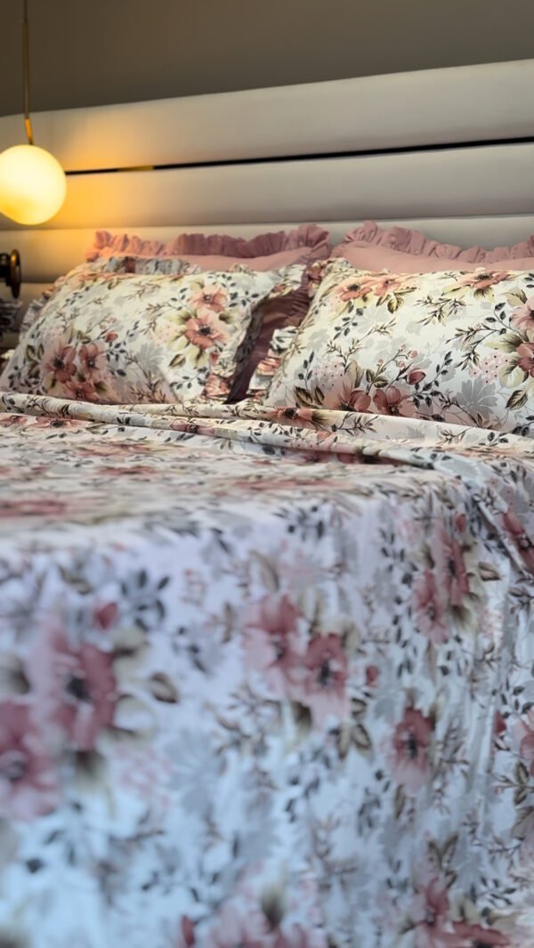 IMG_7614 Parure De Lit Taies à Volant – Jardin Romantique Fleuri