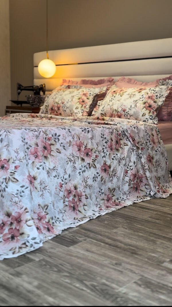 IMG_7616 Parure De Lit Taies à Volant – Jardin Romantique Fleuri