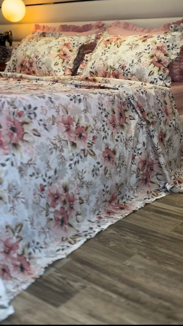 IMG_7619 Parure De Lit Taies à Volant – Jardin Romantique Fleuri