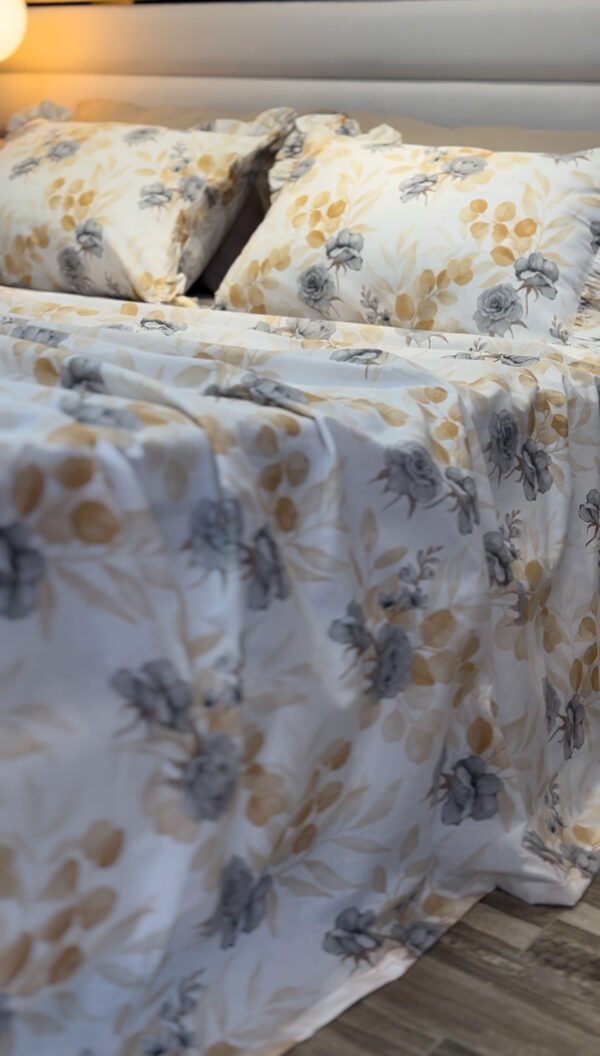 Parure De Lit Taies à Volant – Harmonie Florale Neutre