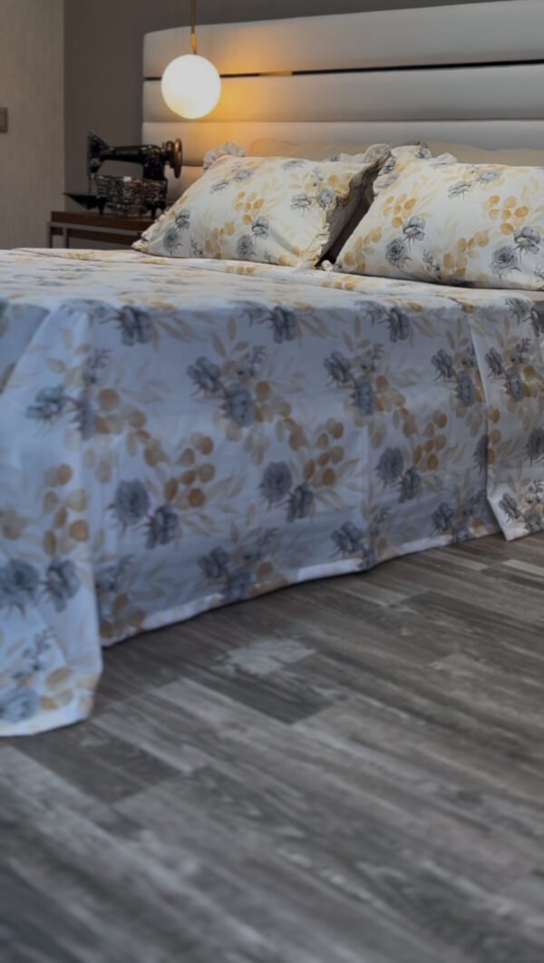 Parure De Lit Taies à Volant – Harmonie Florale Neutre