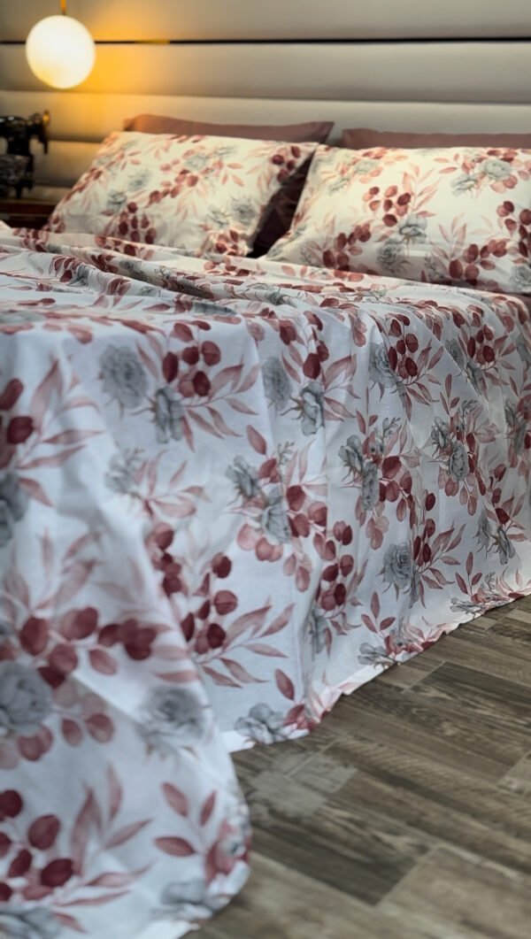 Parure de Lit Élégance Florale – Feuillage Burgundy & Gris