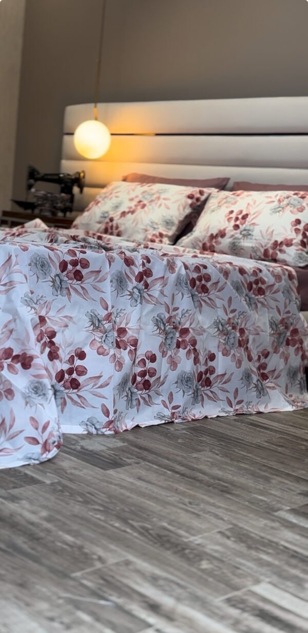 Parure de Lit Élégance Florale – Feuillage Burgundy & Gris