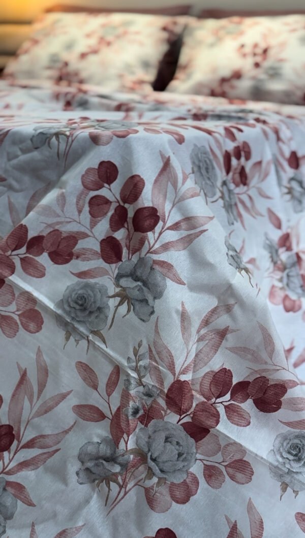 Parure de Lit Élégance Florale – Feuillage Burgundy & Gris