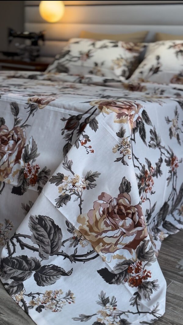 Parure de Lit Élégance Florale – Beige & Feuillage Serein