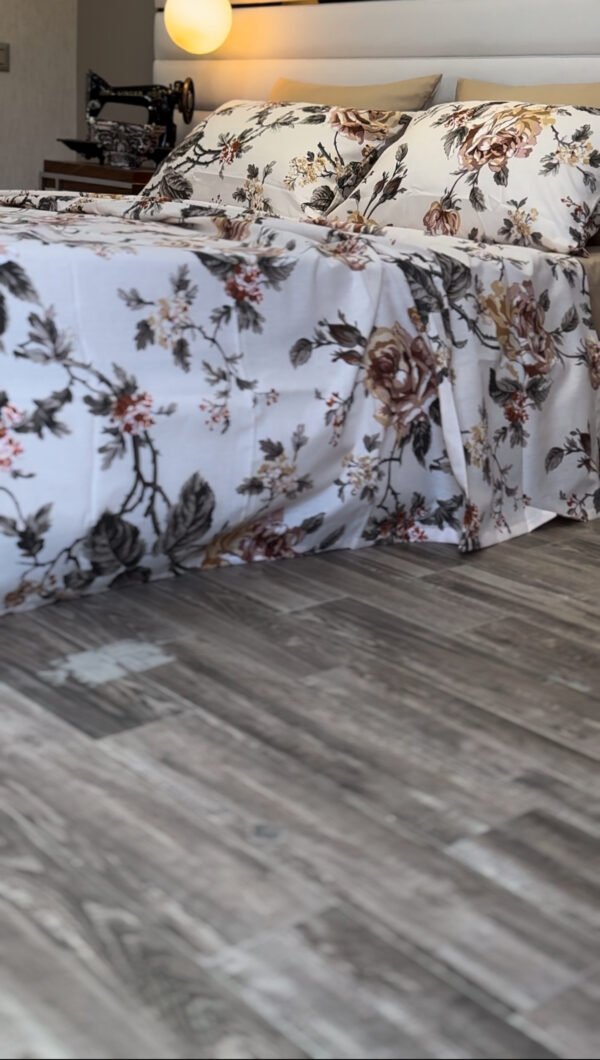 Parure de Lit Élégance Florale – Beige & Feuillage Serein