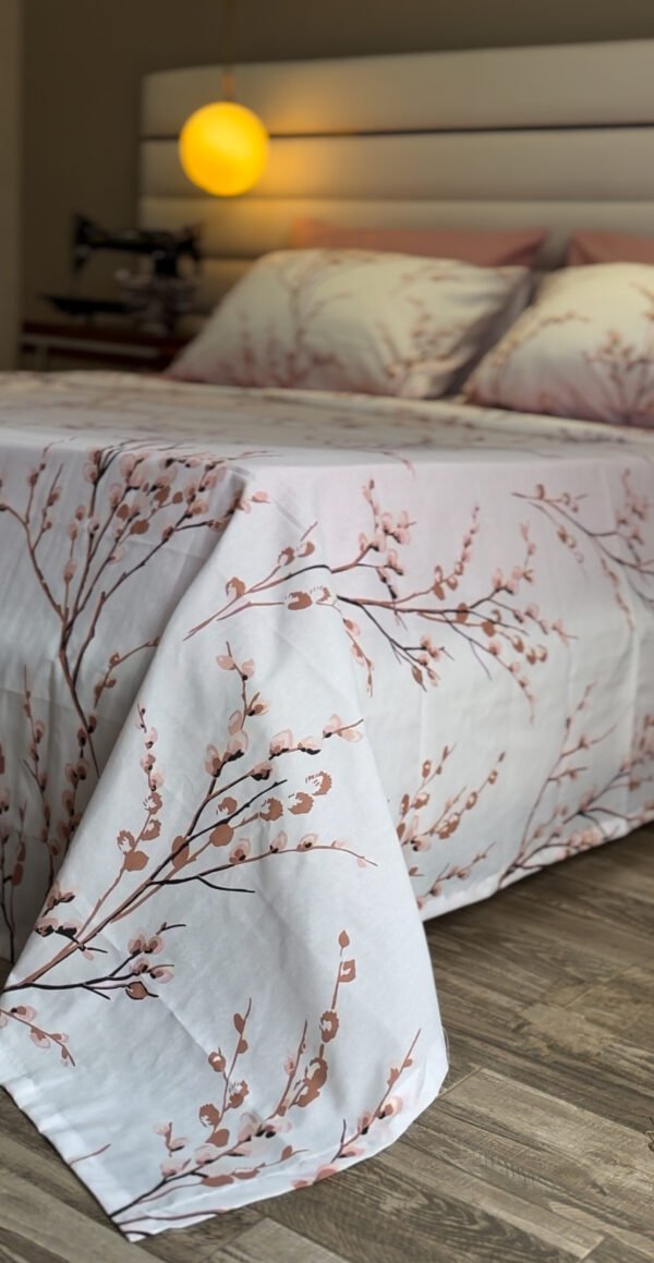 Parure de Lit 6 Pièces – Fleurs de Cerisier Élégantes