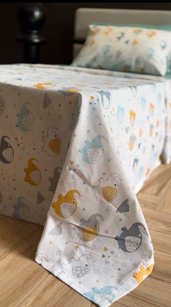 Parure de Lit Éléphants Ludiques – Douceur Turquoise Moderne