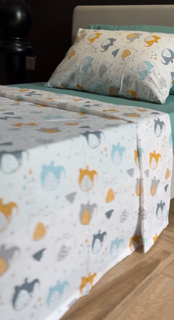 Parure de Lit Éléphants Ludiques – Douceur Turquoise Moderne