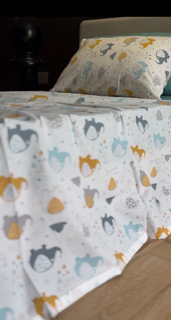 Parure de Lit Éléphants Ludiques – Douceur Turquoise Moderne