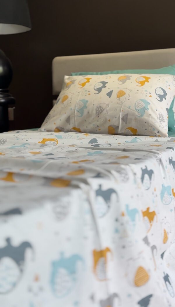 Parure de Lit Éléphants Ludiques – Douceur Turquoise Moderne