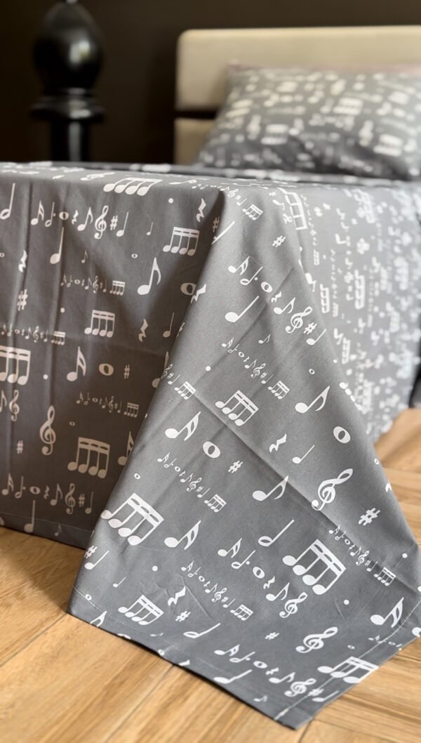 Parure de Lit Mélodie Nocturne – Notes & Harmonie Gris