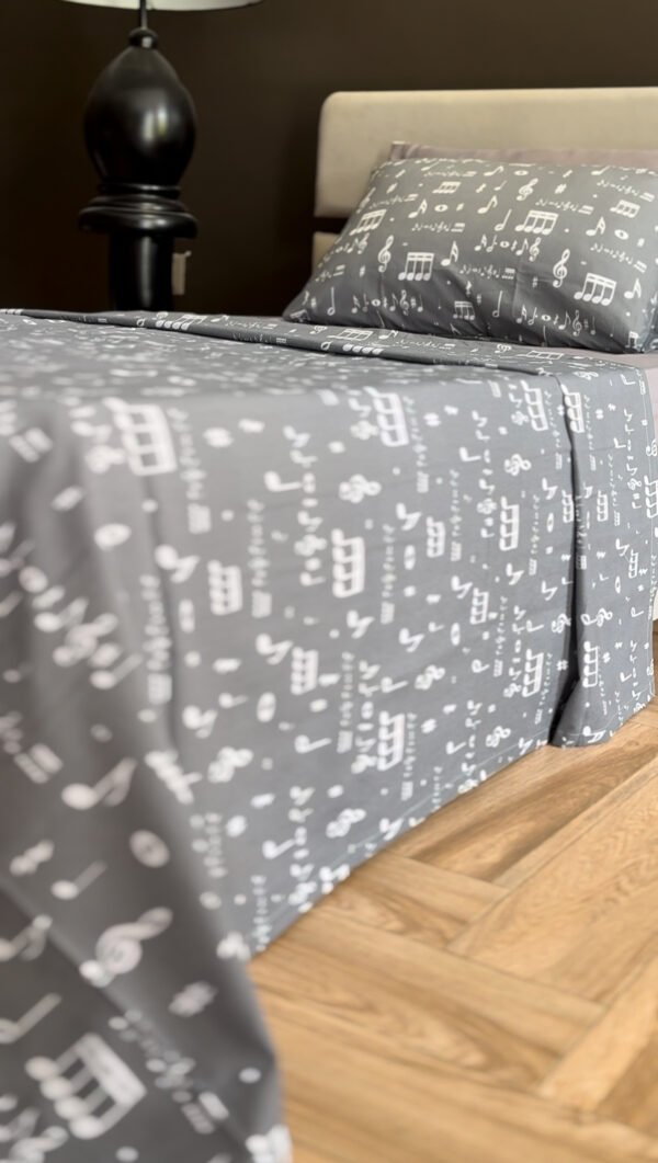 Parure de Lit Mélodie Nocturne – Notes & Harmonie Gris