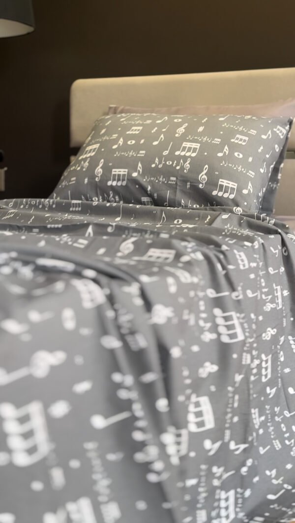 Parure de Lit Mélodie Nocturne – Notes & Harmonie Gris