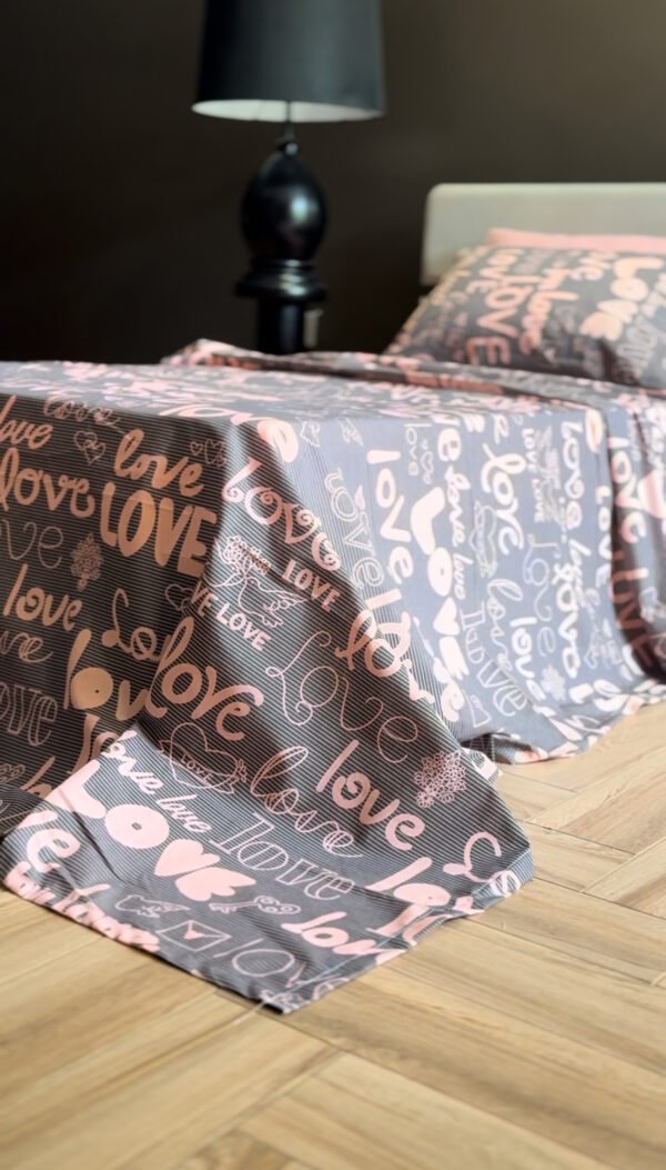 Parure de Lit Love Story – Gris Rosé Romantique