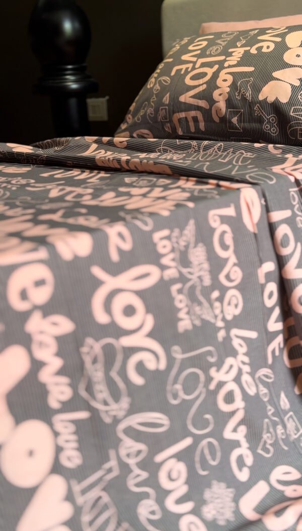 Parure de Lit Love Story – Gris Rosé Romantique