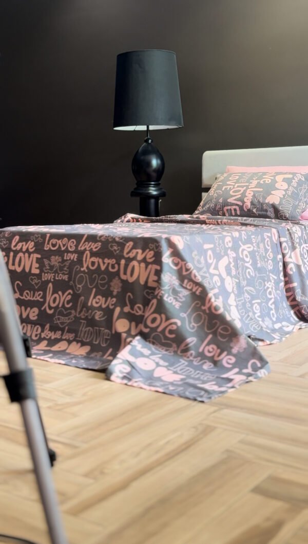 Parure de Lit Love Story – Gris Rosé Romantique