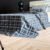 Parure de Lit Épure Nocturne – Carreaux Graphite Élégants