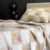 Parure de Lit Ondes Minérales – Beige Sable & Brun Taupe