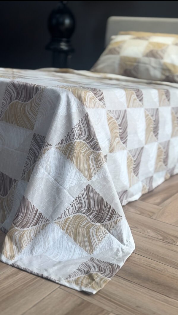 Parure de Lit Ondes Minérales – Beige Sable & Brun Taupe