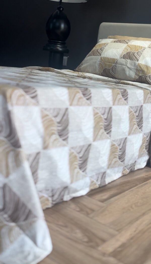 Parure de Lit Ondes Minérales – Beige Sable & Brun Taupe