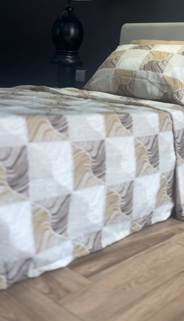 Parure de Lit Ondes Minérales – Beige Sable & Brun Taupe
