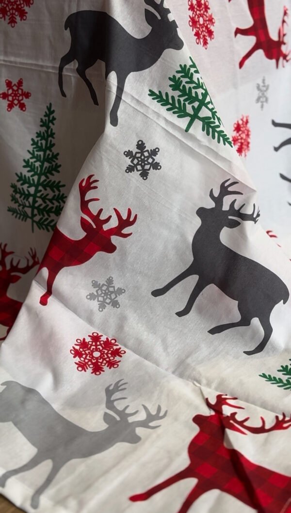 Parure de Lit Cerf Boréal –  Sapins d’Hiver