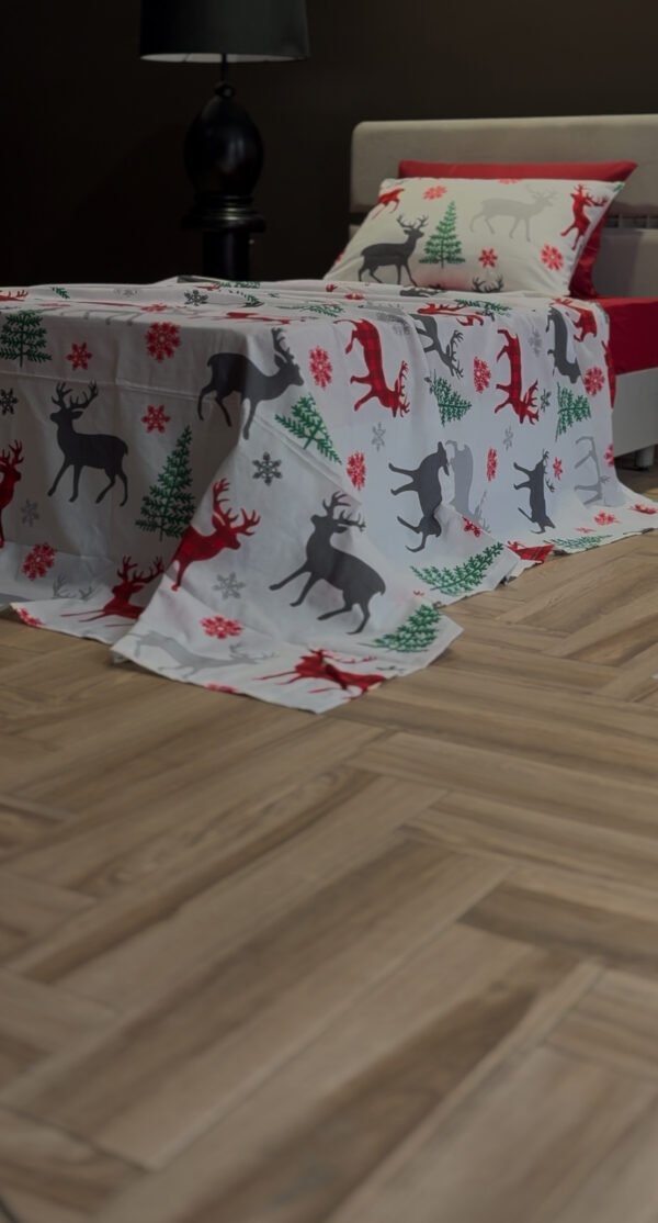 Parure de Lit Cerf Boréal –  Sapins d’Hiver